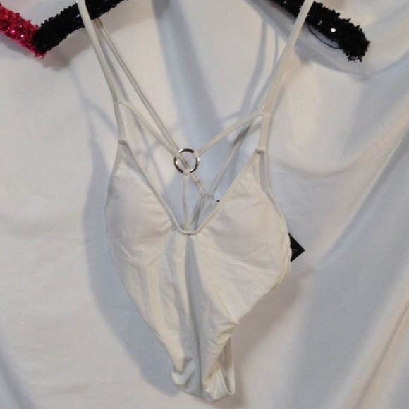 NASTY GAL ONE PIECE BATHING SUIT - Picture 3 of 4