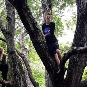 Meet your Posher, Sam