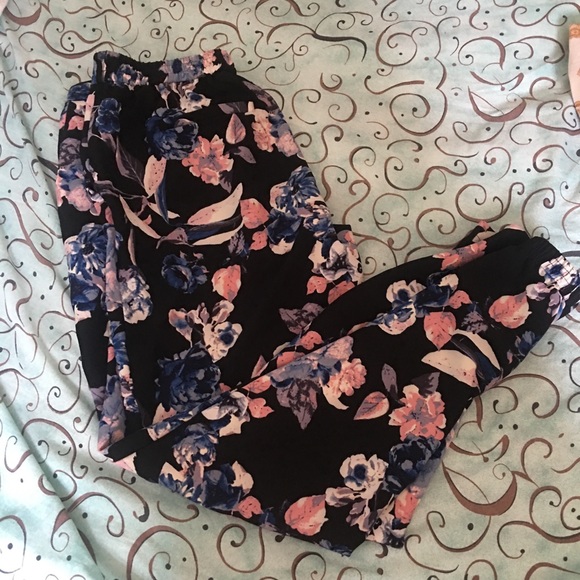 Floral Pants - Picture 1 of 3