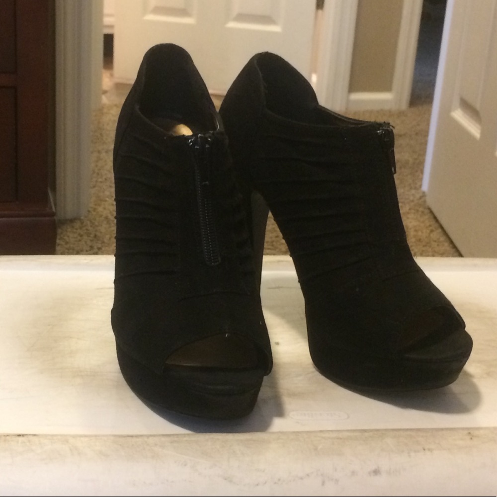 Black Platform Heel