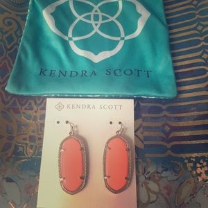 NWT Kendra Scott Elle earrings in coral!