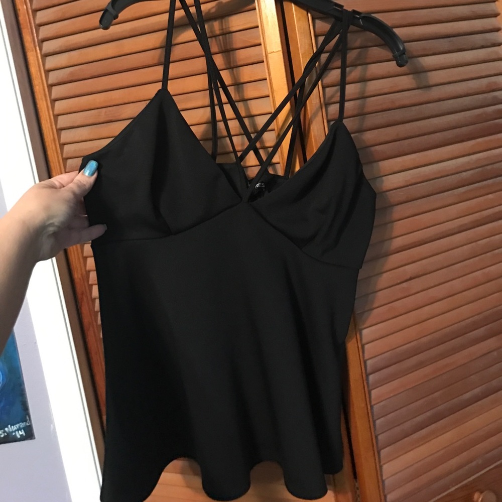 Crisscrossing black top