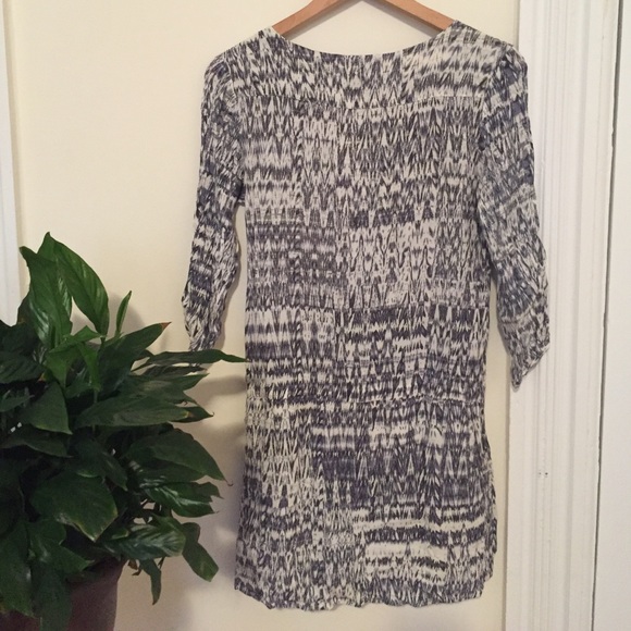 Blue and White Patterned H&M Mini Dress. Size 2. - Picture 2 of 6
