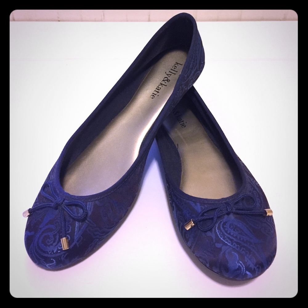 Navy paisley print ballet flats