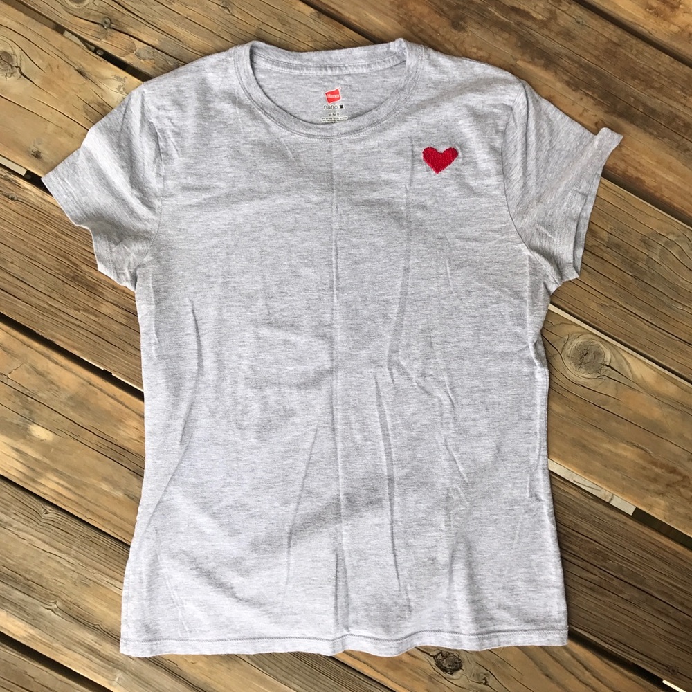 🎉SOLD🎉 Light grey Tshirt w/ embroidered heart