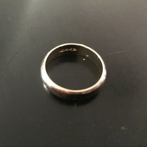 14 karat gold wedding band size 6