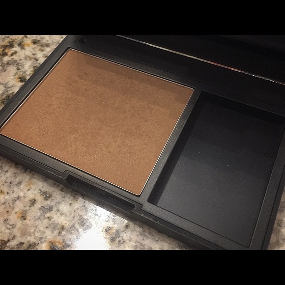 NARS Laguna Tiare Bronzer. Deluxe size - Picture 3 of 3