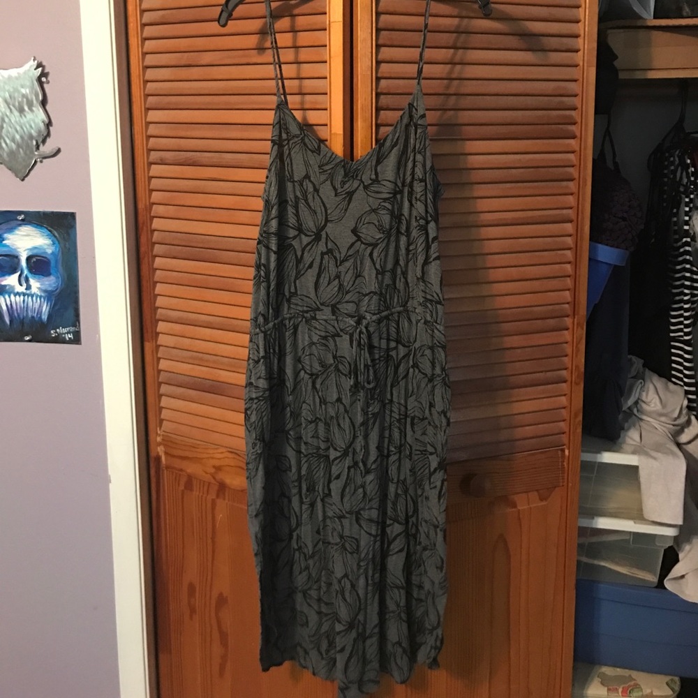 Gray flowered dress with slits on side