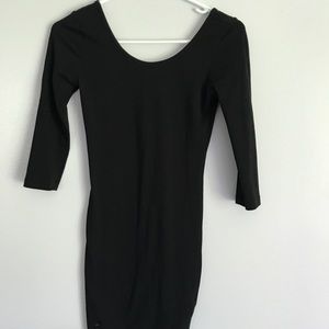 Black bodycon dress