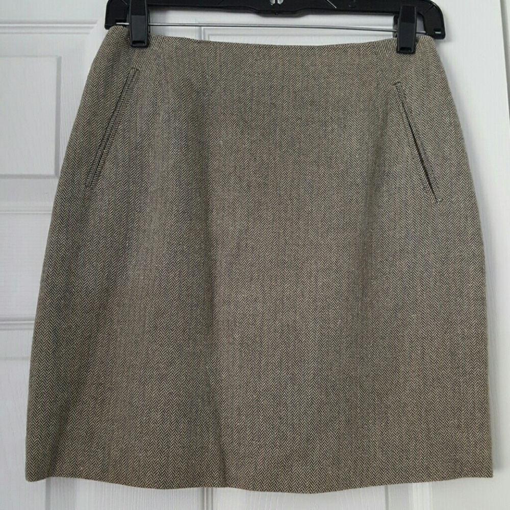 Banana Republic herringbone tweed skirt