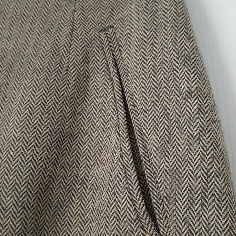 Banana Republic herringbone tweed skirt - Picture 2 of 7
