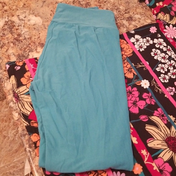 SOLD! Ⓜ️ - Picture 2 of 3