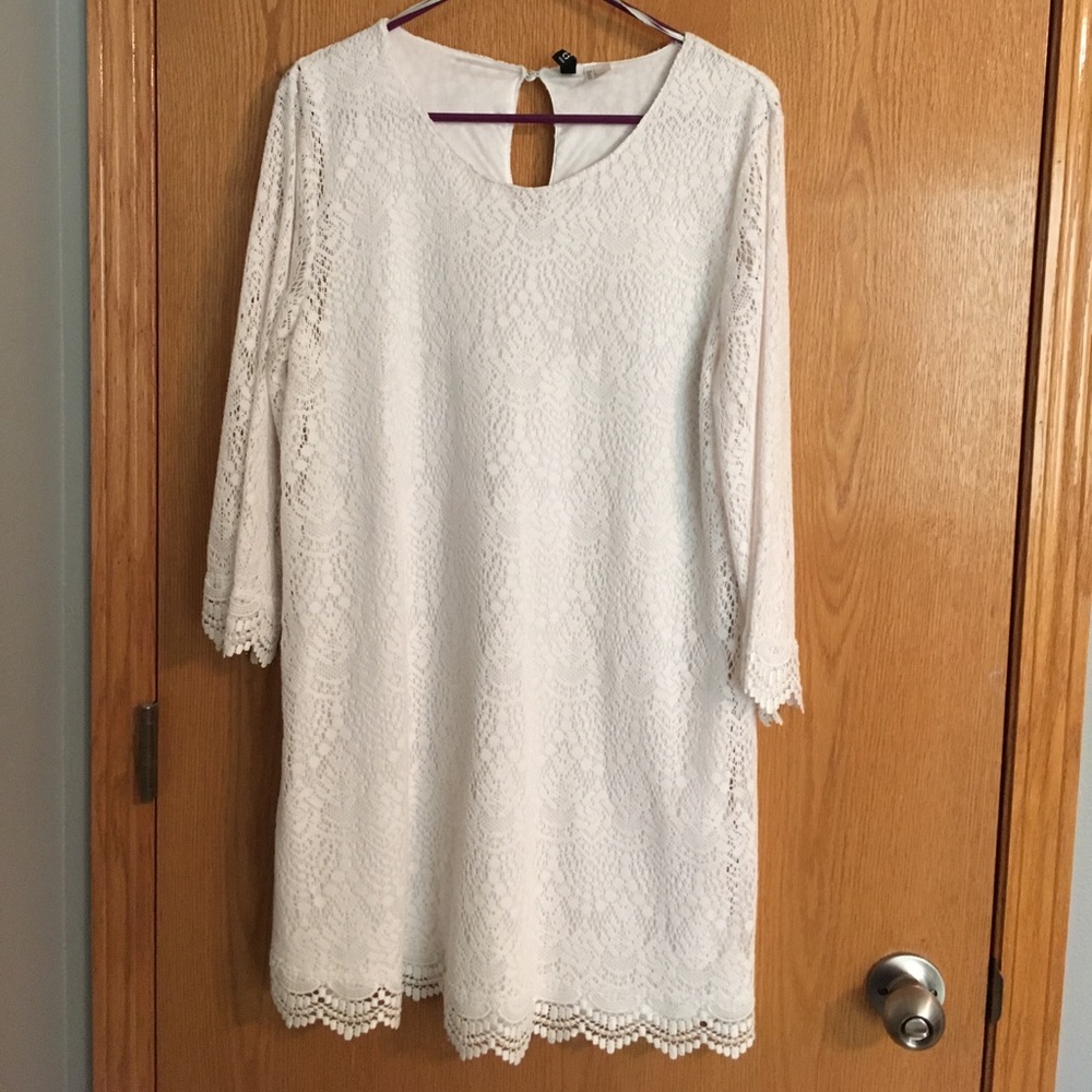 White Long Sleeve Lace Dress