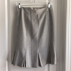 Flattering black and white flared tweed skirt