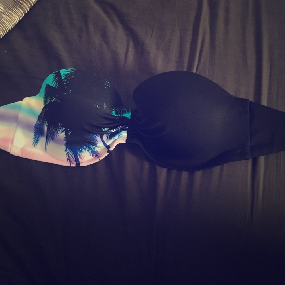 VS Bathing suit top 34 C
