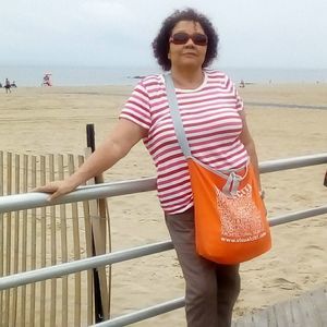 Meet your Posher, Antonia