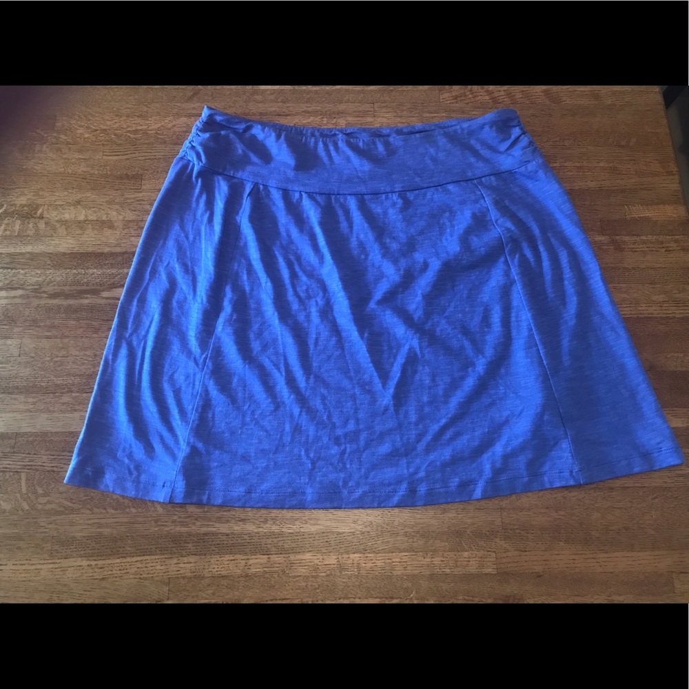 Columbia Sz Large Periwinkle Skirt
