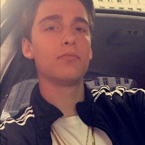 Meet your Posher, Sean