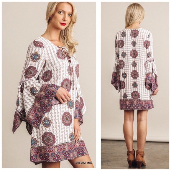 Umgee Dresses & Skirts - 💖Umgee stunning tie front tassel arm dress/tunic