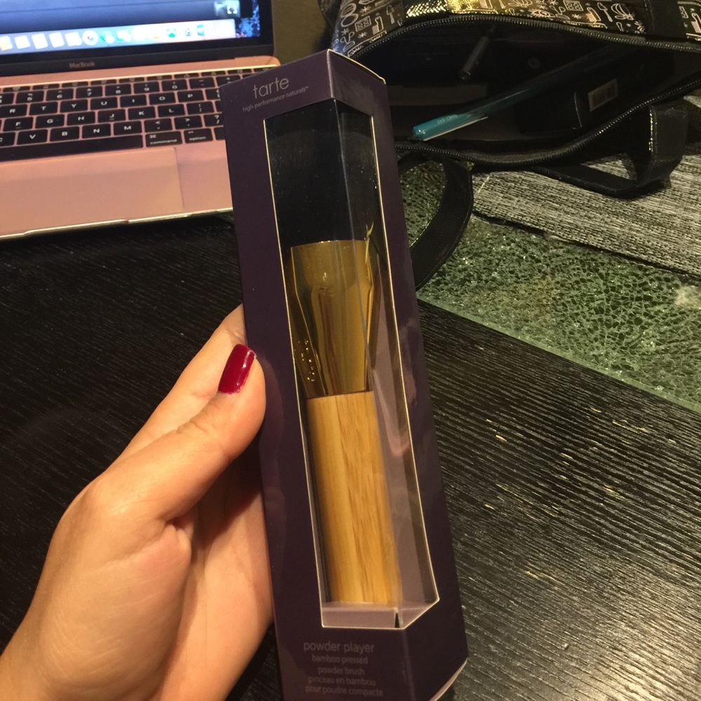 Tarte powder brush
