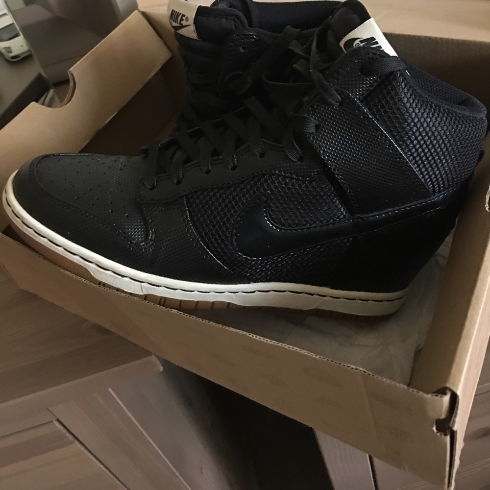 Nike Dunk High Top Wedges Color: Black