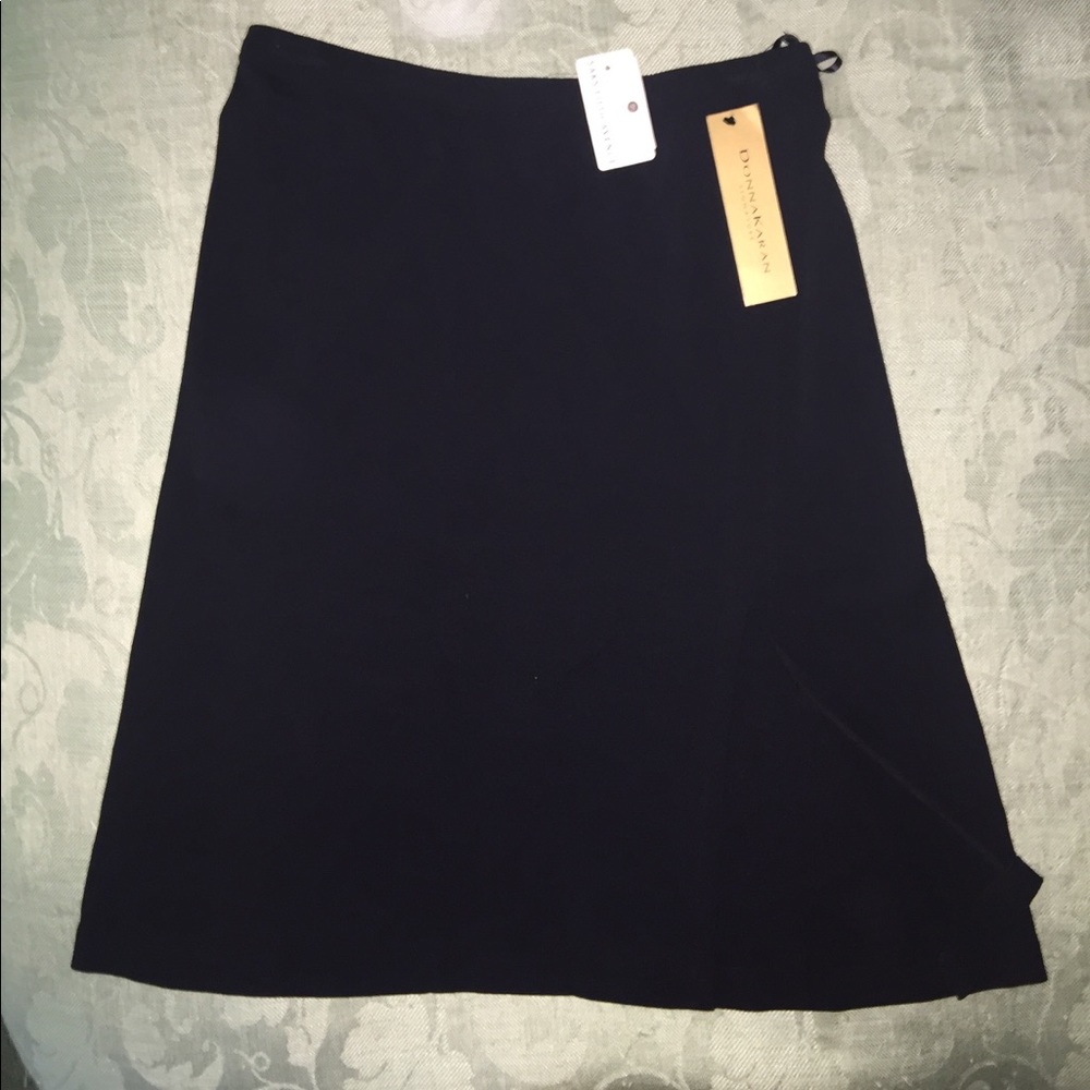 NWT! Donna Karan Signature* blk Skirt w front slit