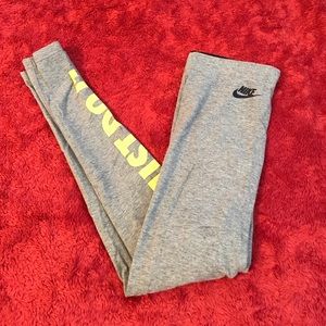Nike leggings