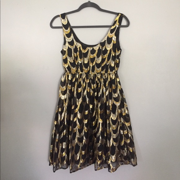 Gold and black shimmer cocktail dress. Size 4 - Picture 3 of 8