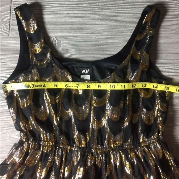Gold and black shimmer cocktail dress. Size 4 - Picture 8 of 8