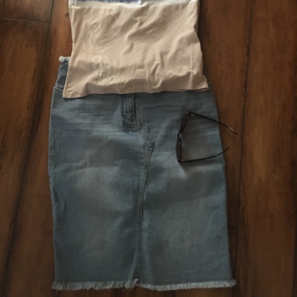 LAUNDRY DENIM SKIRT WITH RHINESTONE POCKET - Picture 3 of 3