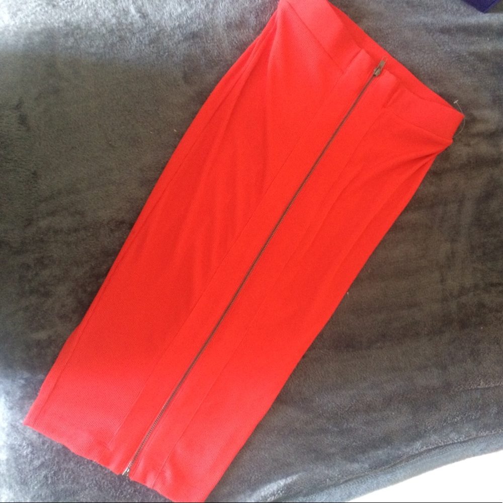 Sexy pencil red skirt