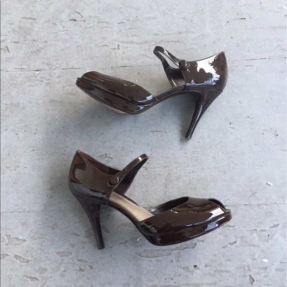 Ann Taylor Heels - Picture 1 of 6