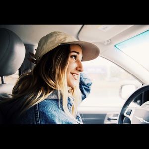 Meet your Posher, Olivia