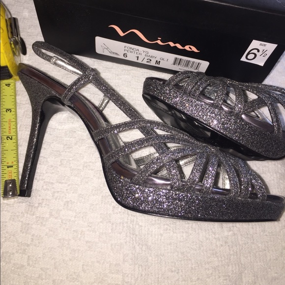 NIB Nina Fonda pewter heels 👠 - Picture 3 of 4