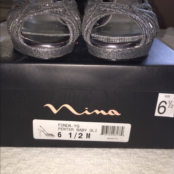 NIB Nina Fonda pewter heels 👠 - Picture 4 of 4