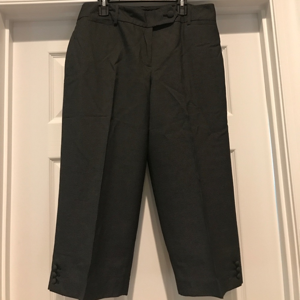 Ann Taylor size 6 cropped pants