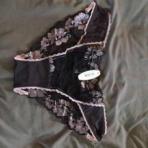 Adore Me Intimates & Sleepwear - Adore Me Bra and Panty Set Adore Me Intimates & Sleepwear - Adore Me Bra and Panty Set