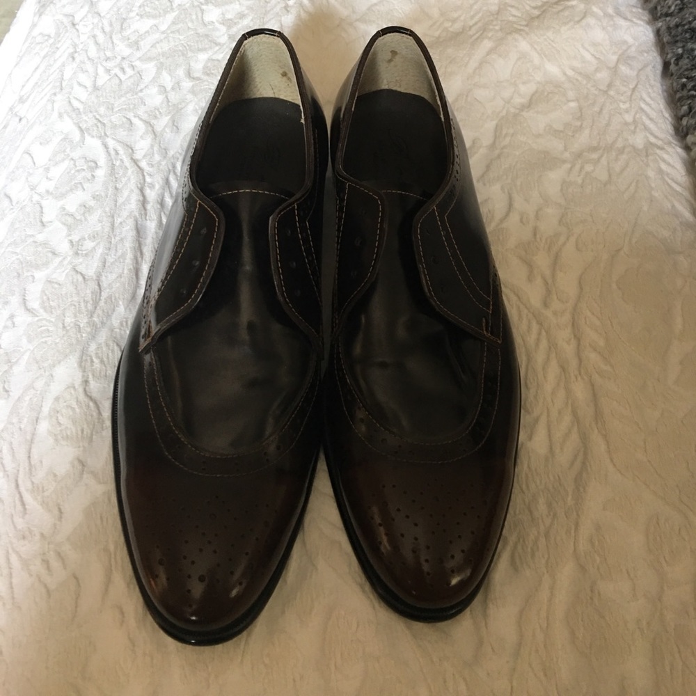 SOLD- B.Eagle Hand Made Men's wingtips oxfords