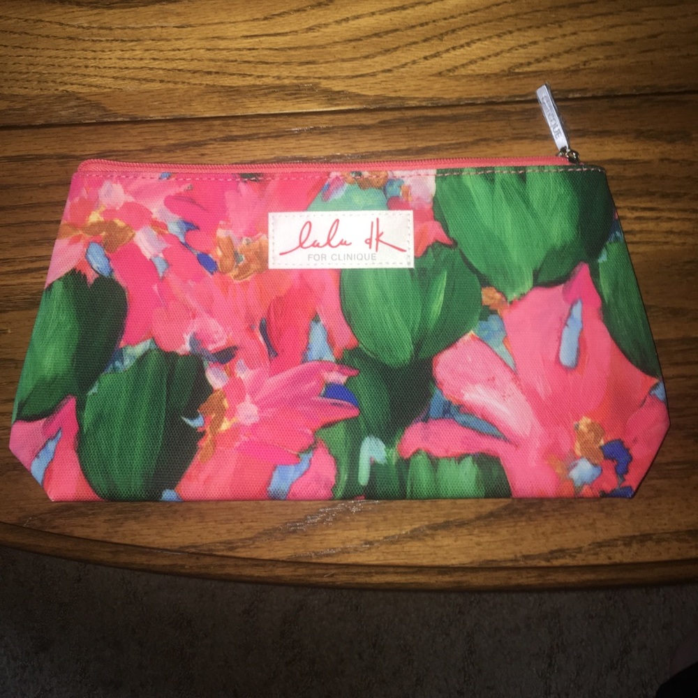 LuLu dk Bag For Clinique