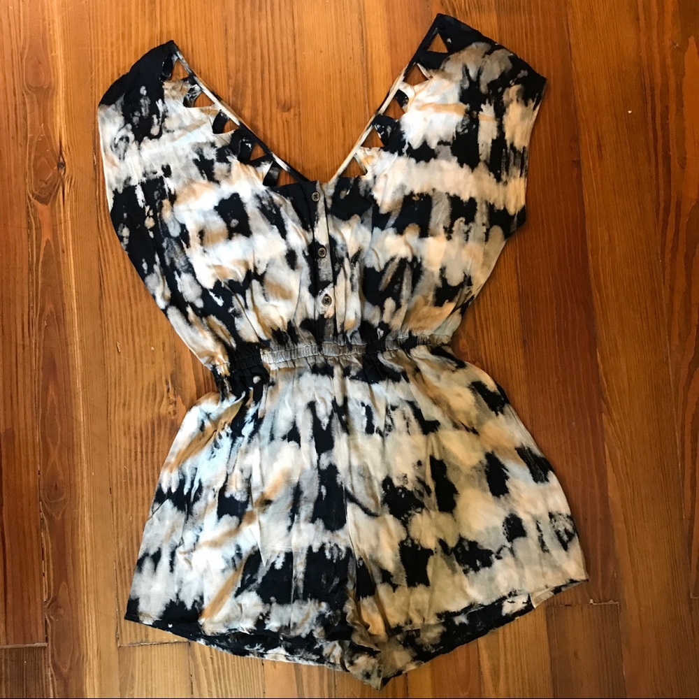 Urban Outfitters Cute vintage romper