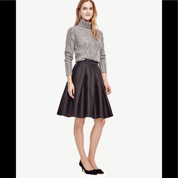 Ann Taylor pleated taffeta skirt - Picture 2 of 4