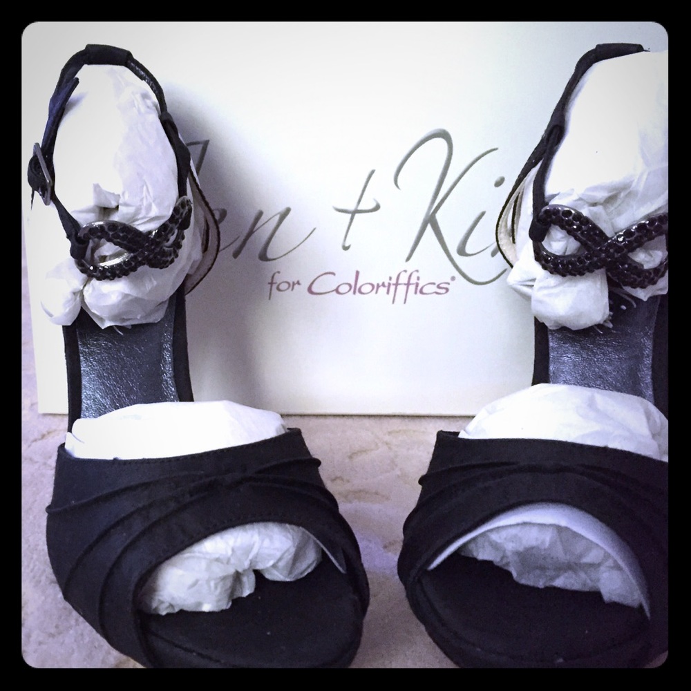 Brand new Jen + Kim - Devote black