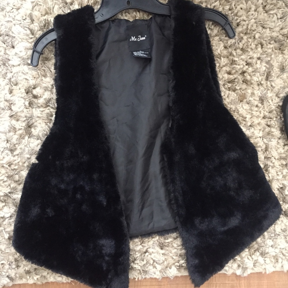 Forever 21 Fur Cropped Vest ✨