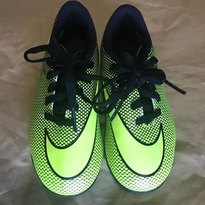 Nike cleats for boys
