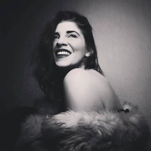 Meet your Posher, Toni