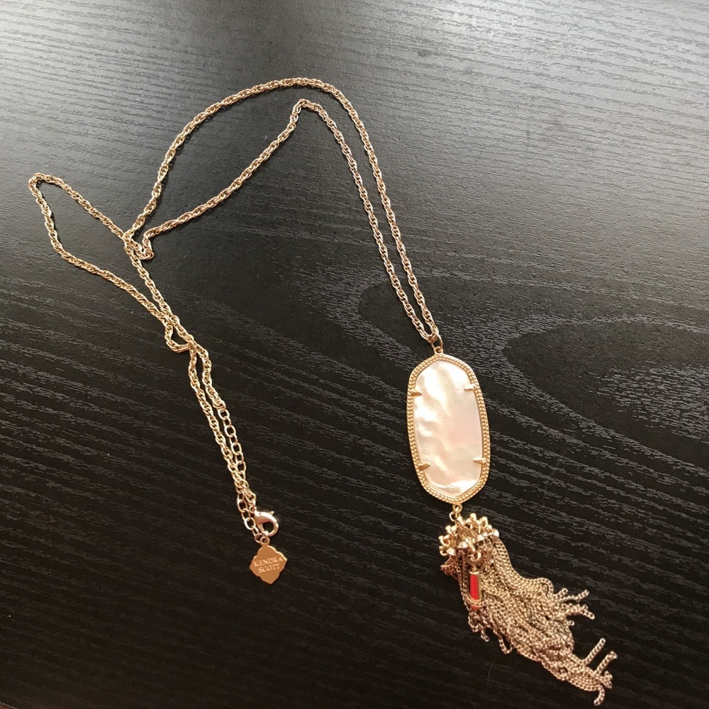 Kendra ascot Rayne Necklace in White Pearl