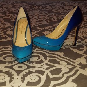 Jessica Simpson pumps