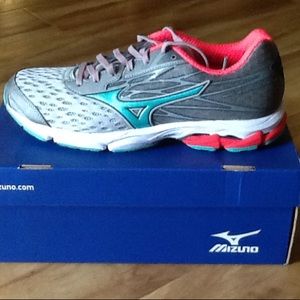 Mizuno Wave Catalyst 2 Running Shoes