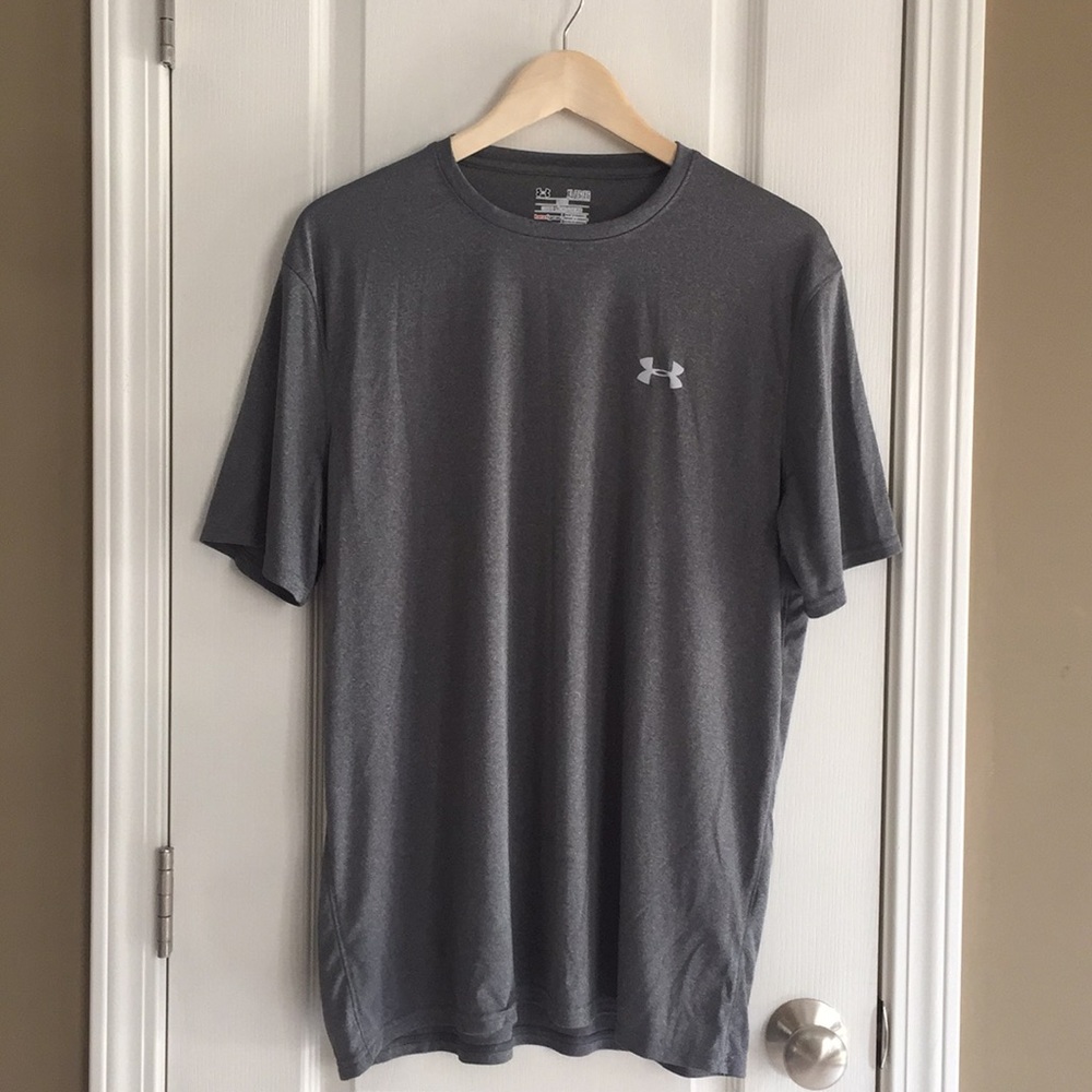 Men's XL Under Armour Grey Loose Fit T-shirt