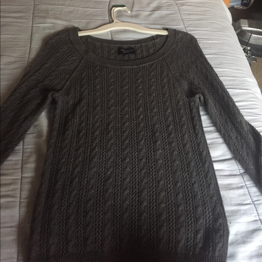 American Eagle Sweater